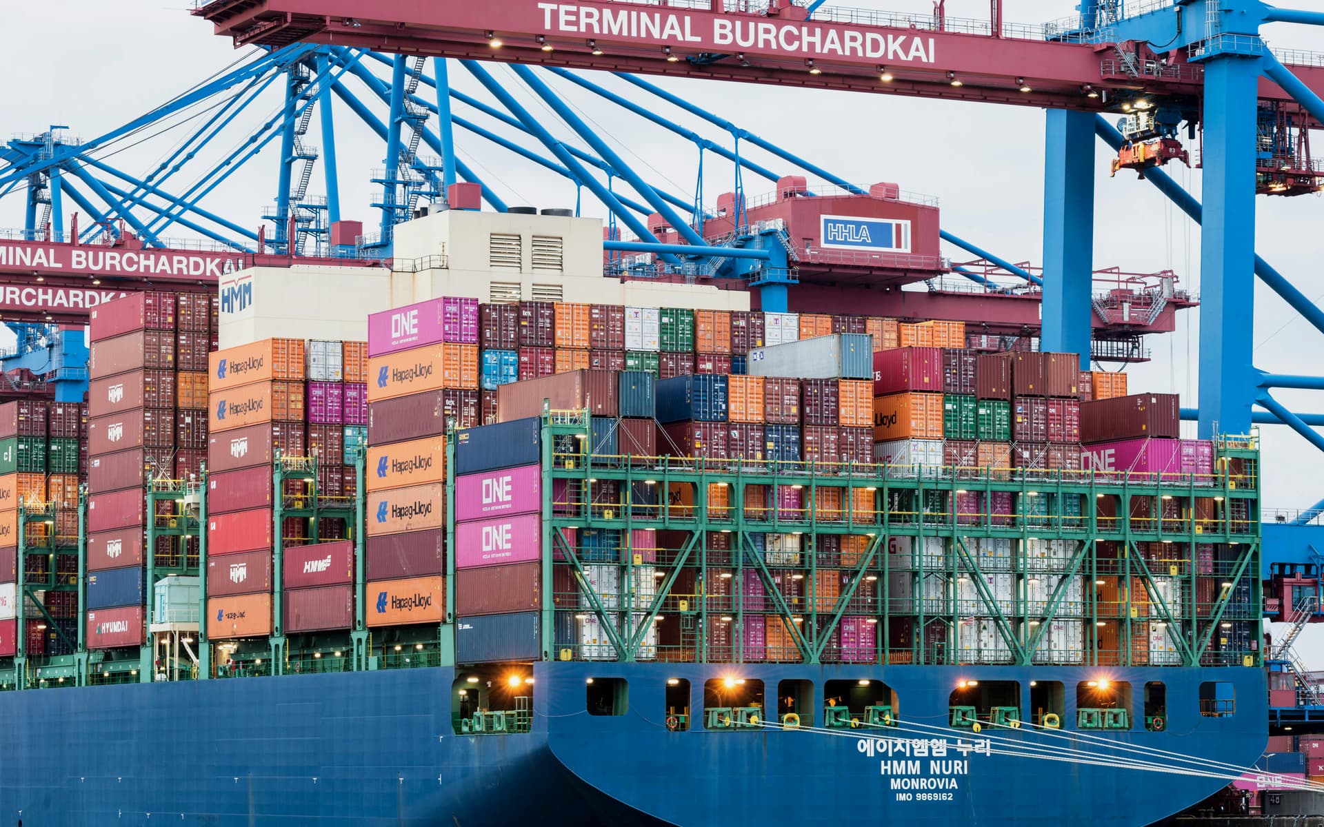 Maersk-Style Container Fleet - Ships operations